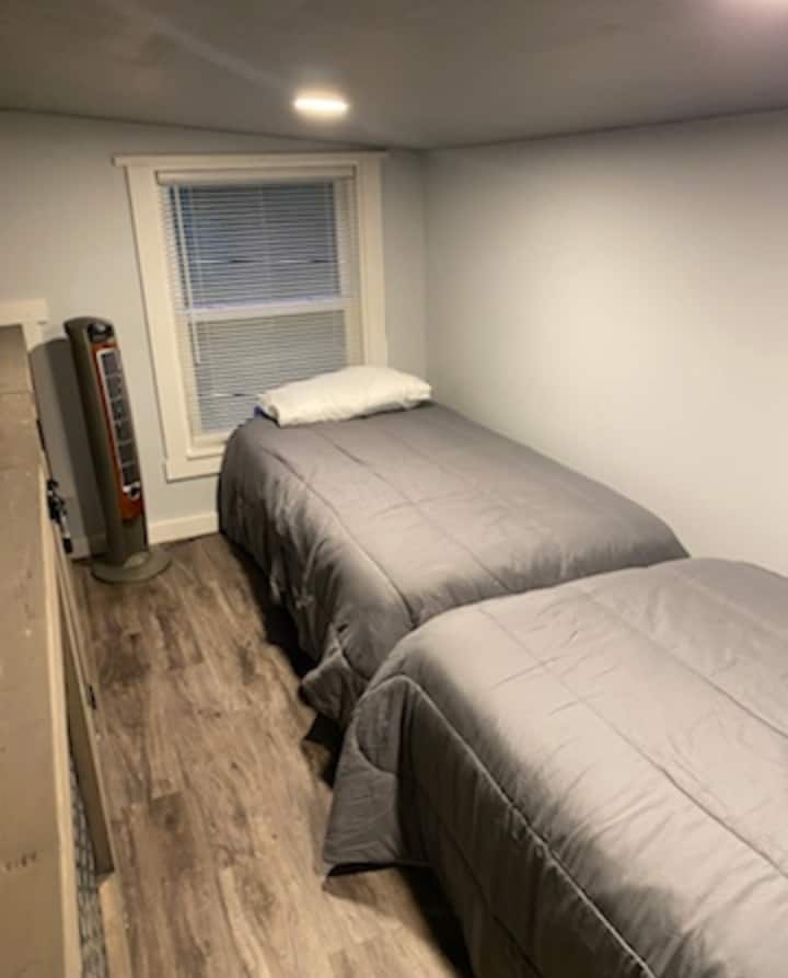 twin beds