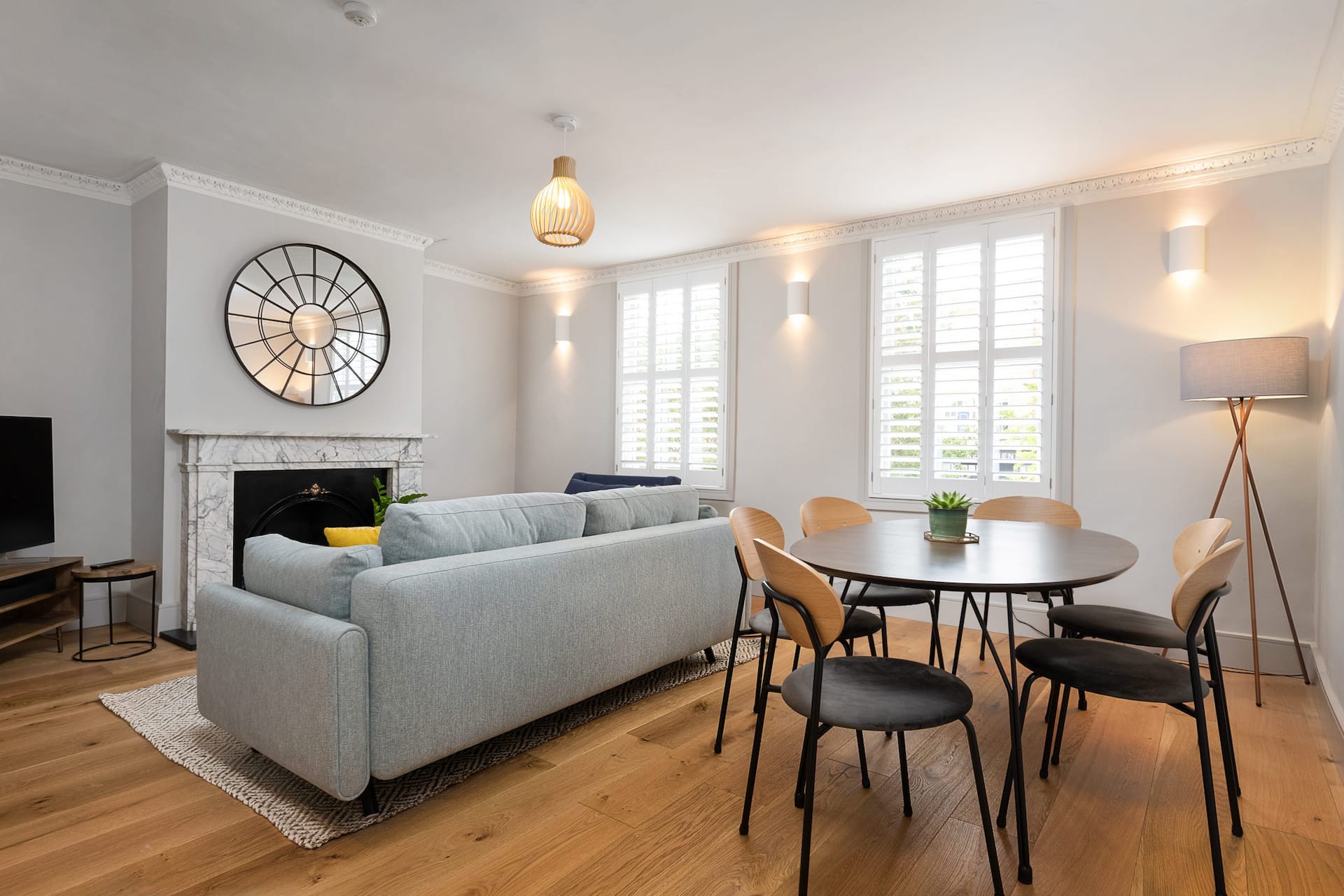 Beautiful Henley apartment w/ secure gated parking