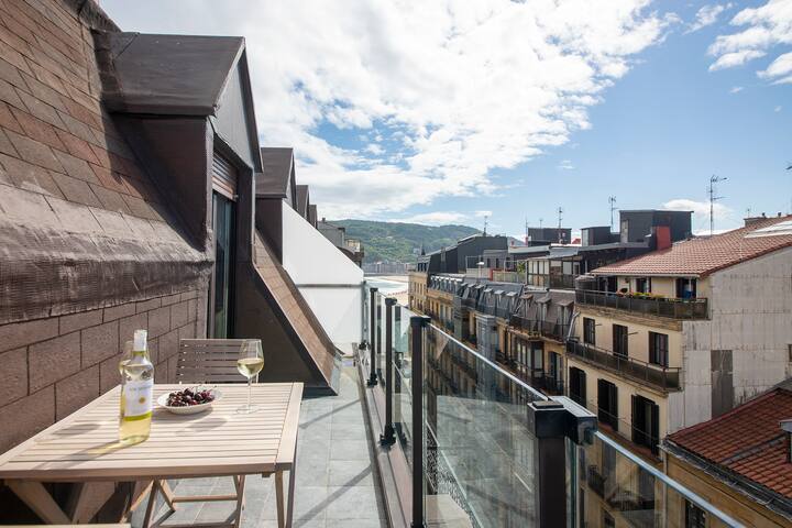 Duplex Penthouse with panoramic terraces Old Town gallery image 3