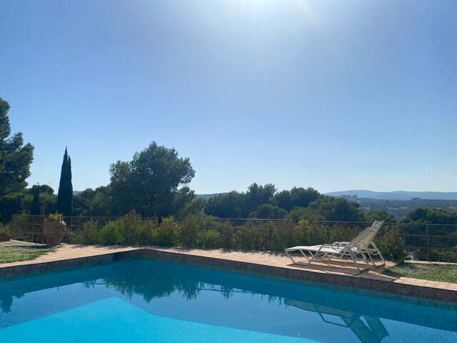 Agradable apartamento con jardín y piscina gallery image 5