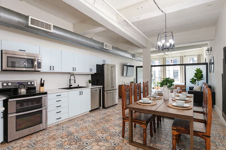 Gaslamp Quarter, San Diego Vacation Rentals | Airbnb