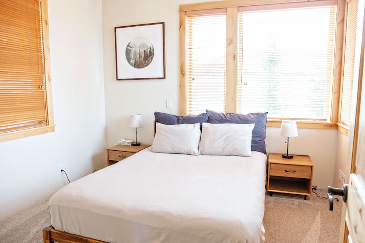 Спалня на основно ниво