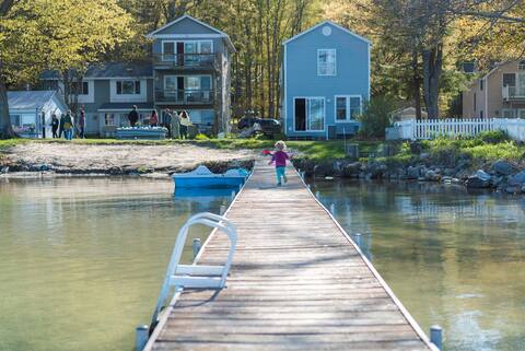 Camp Haven-Two Sunny Beachfront Homes on Glen Lake