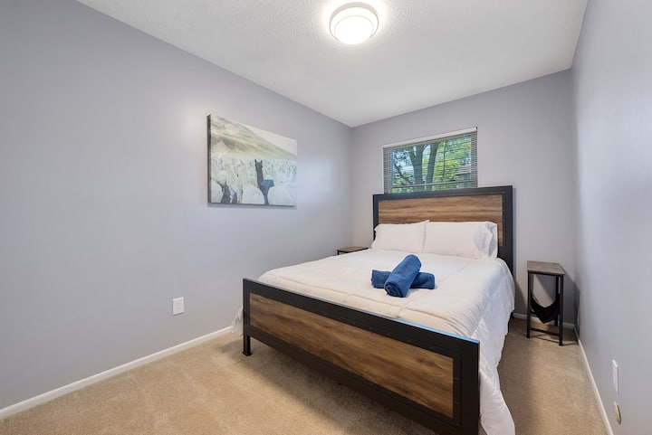 Dormitorio 1 (cama tamaño queen)
