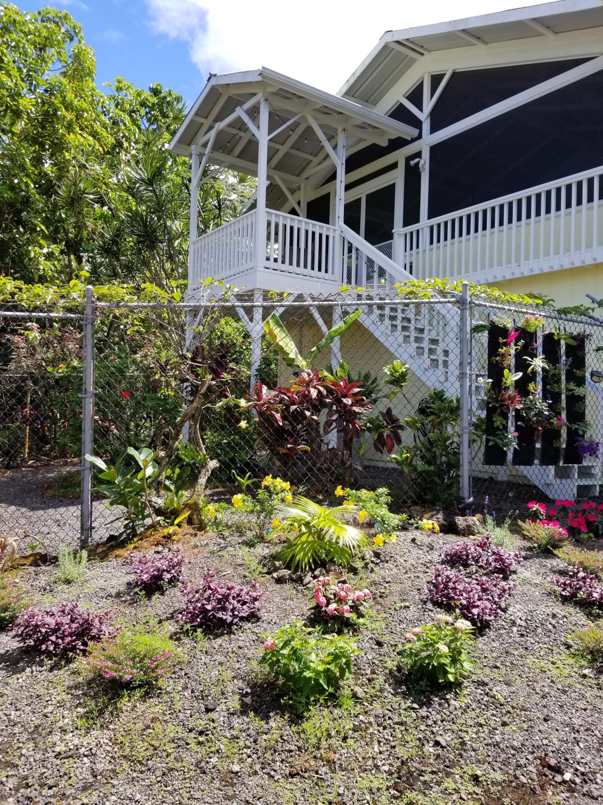 Home in Pahoa · ★4.96 · 2 bedrooms · 2 beds · 1 private bath - Image 21