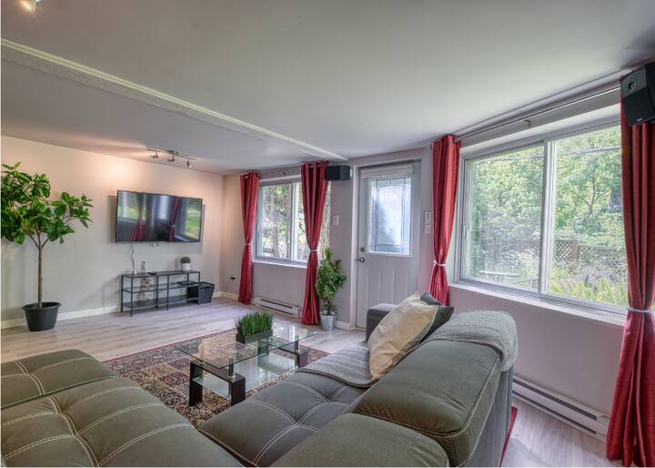 8 Best Airbnb Vacation Rentals In Boucherville, Canada Updated 2024