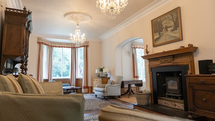 Spacious Woodland Retreat - Surrey Hills - Farnham