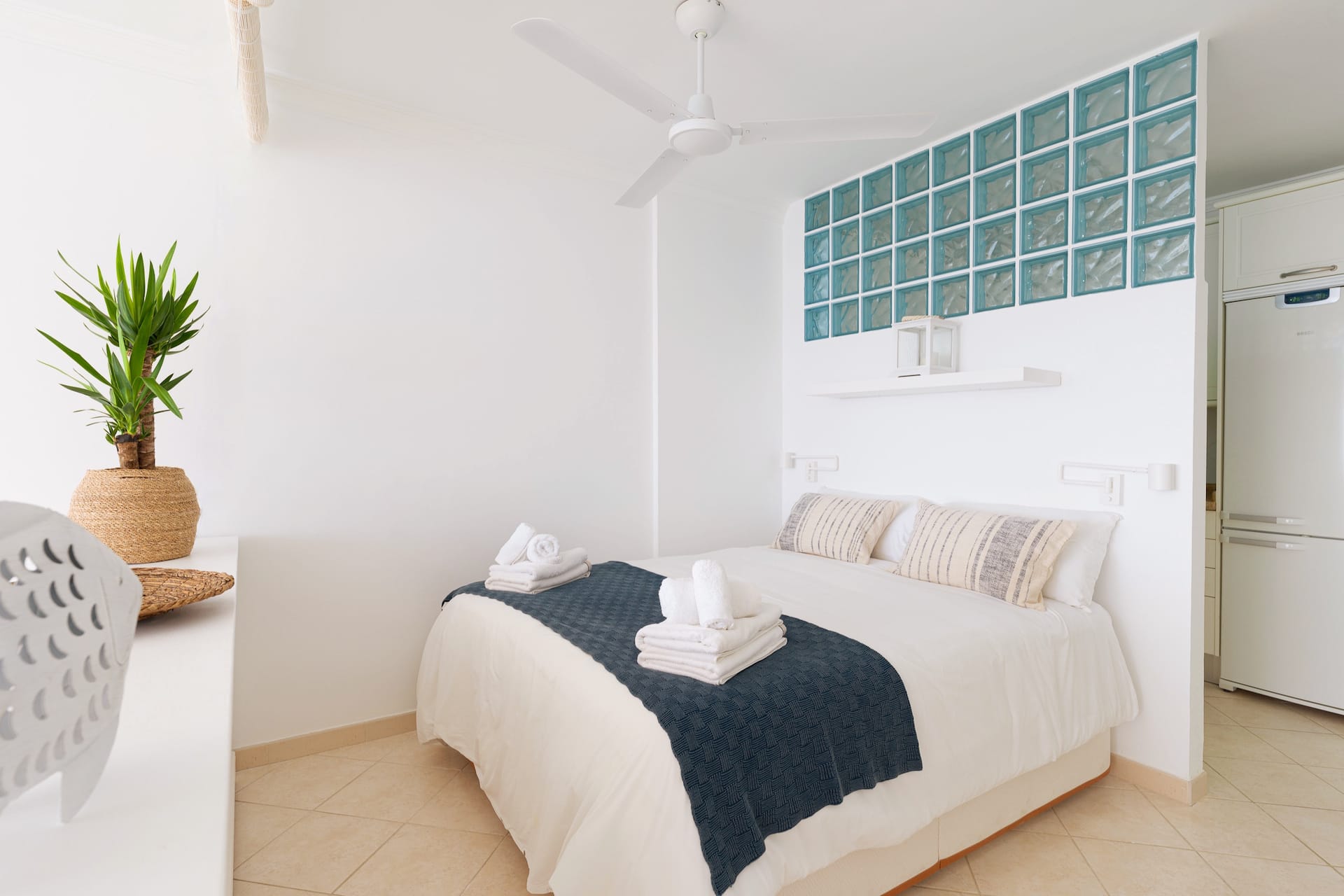 ★ Seaside Studio w/ Sunset Views + Fast Wifi ★ — photo 5