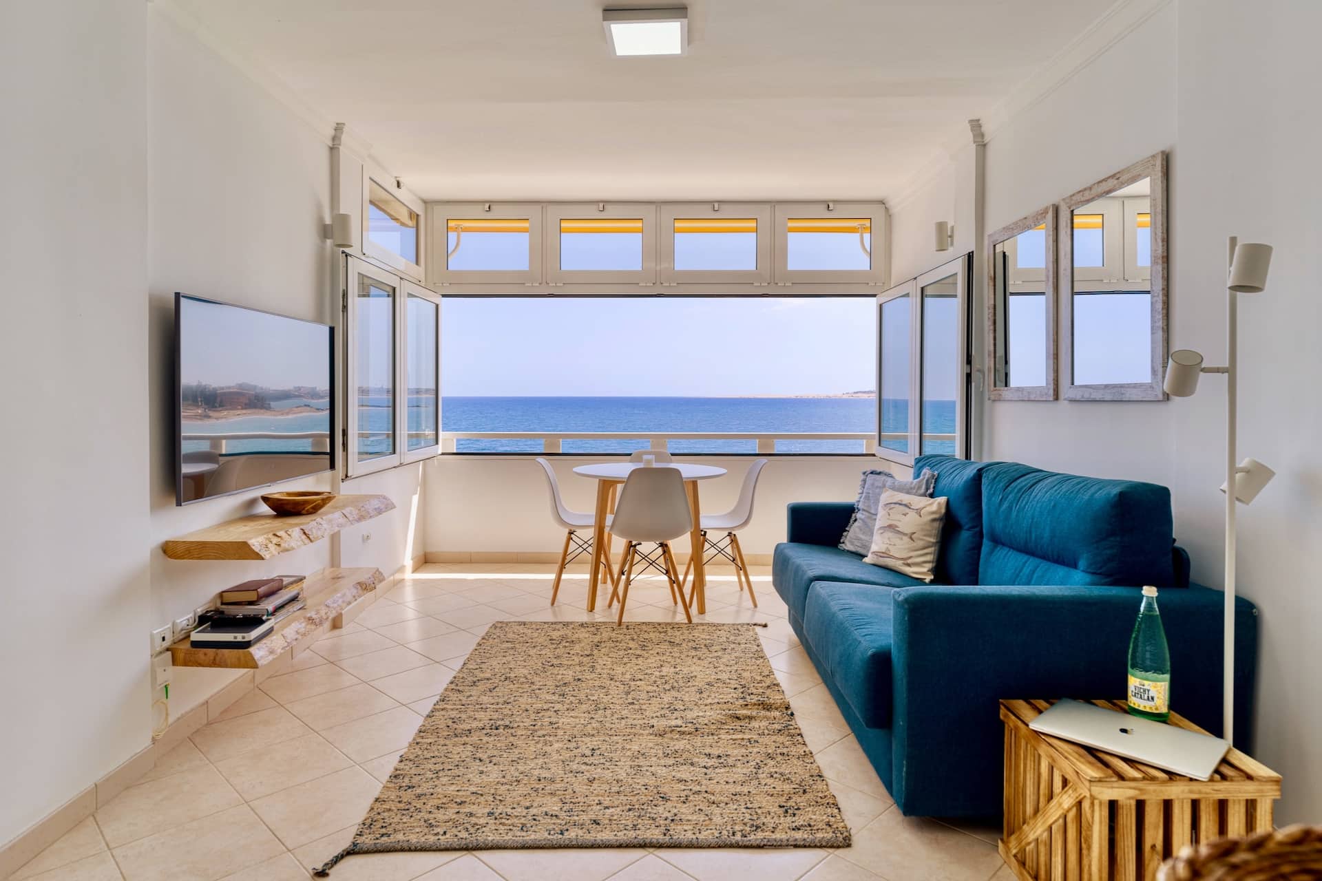 ★ Seaside Studio w/ Sunset Views + Fast Wifi ★