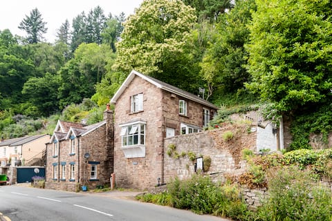 The Old Coach House at Tintern, the Wye Valley