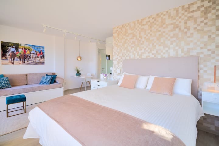 King size beds:  most competitors don't have!