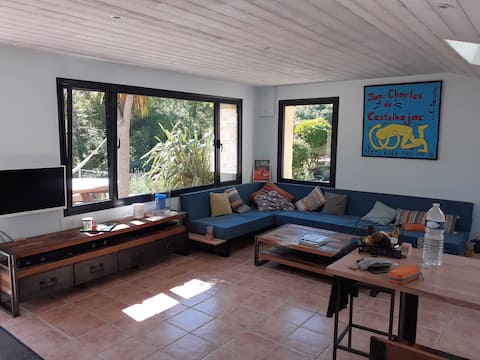 Successful Airbnb property: house ...small haven of peace in La Hague