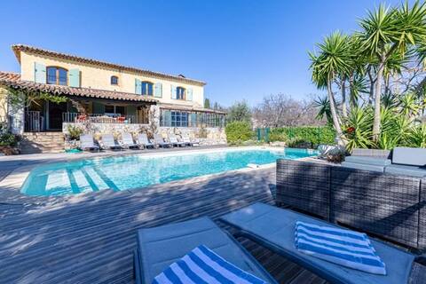 Beautiful Villa with pool