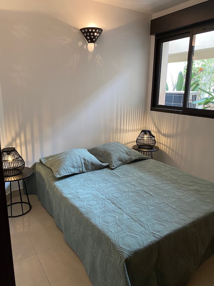 غرفة نوم 1 بسرير 140 سم 