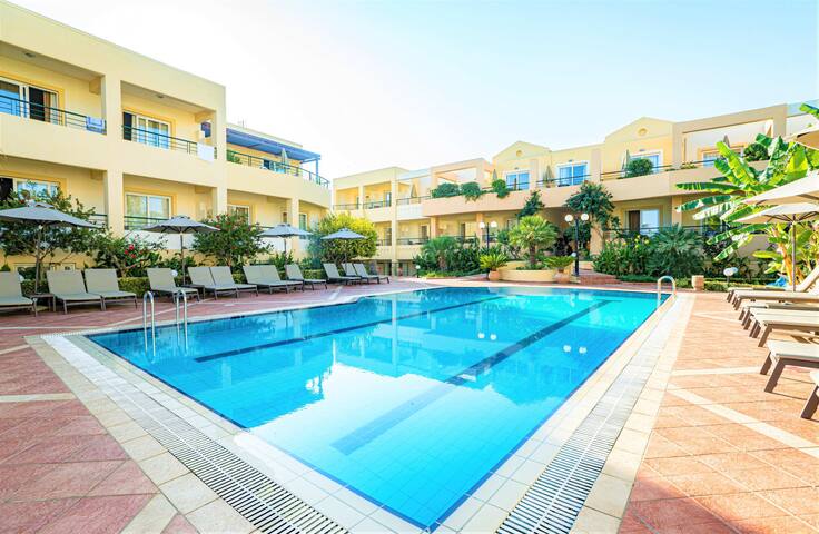 Helios Apartments – Superior Two Bedroom Apartment gallery image 4