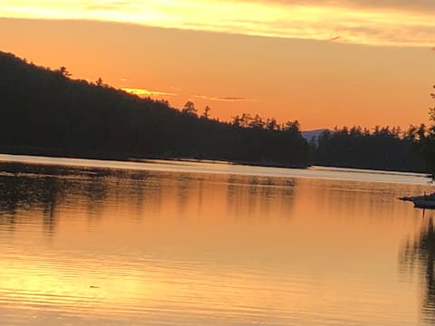 Cozy camper overlooking Black Brook-private lot