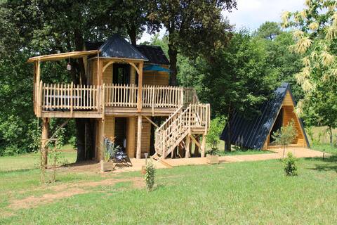 Treehouse of Alisier, spa, near Sarlat
