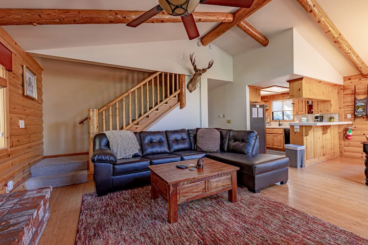 Walk To Bear Mt~4bd~hot Tub~game Room~multi Family - ビッグ・ベアー・レイク, CA