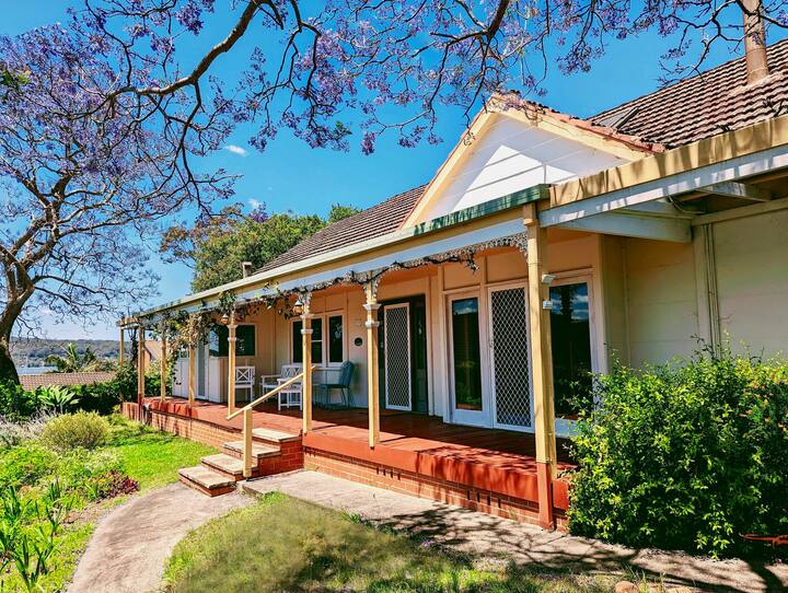 Tintern A spacious historic coastal home Houses for Rent in Point Clare, New South Wales
