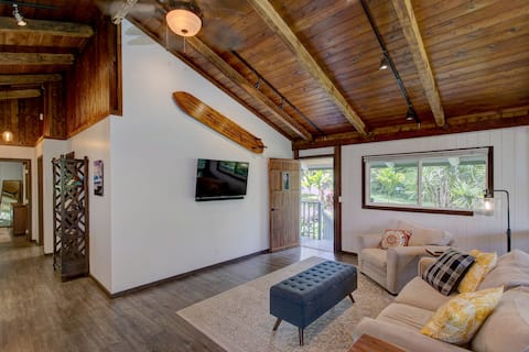 Top performing Airbnb: Vintage Hawaii Home 5 Minute Walk To Kehena Beach in Seaview