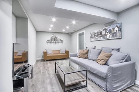 Popular Airbnb listing: One Bedroom basement apartment in Erin Mills