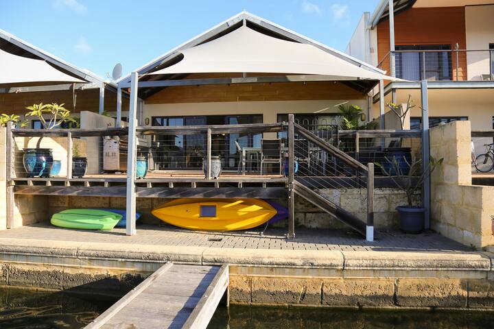 Canal Views – gorgeous Mandurah holiday home gallery image 5