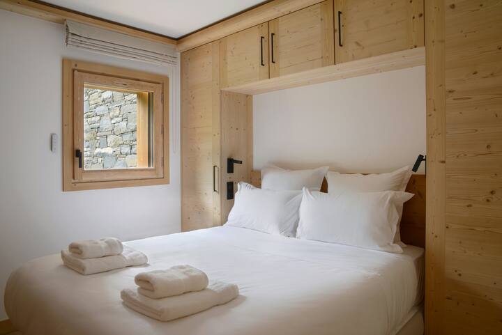 Habitación doble en el apartamento de la planta baja