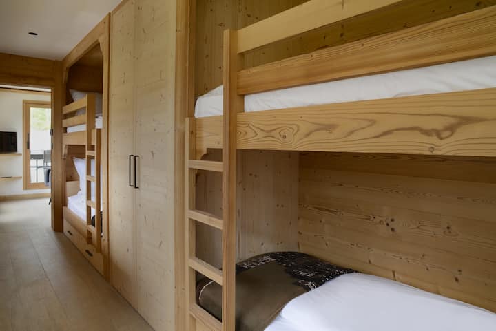 Dormitorio 4 camas individuales + Escritorio