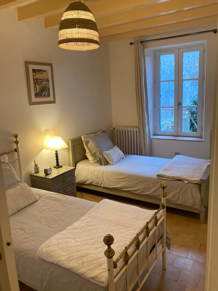 Bedroom 2. Beds 90x190 and 90x200. Closet area. Bedside table