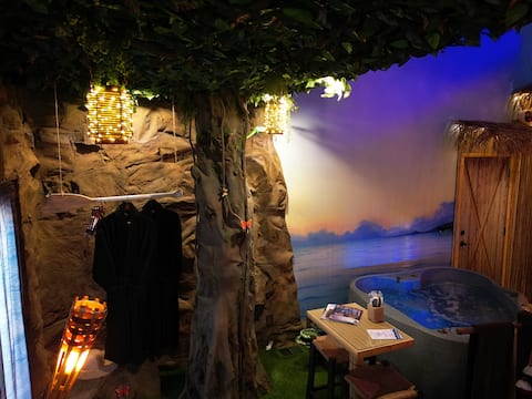 Getaway for Adults Only. Island fantasy suite!