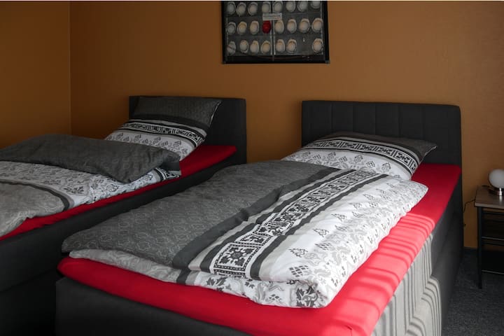 Два единечни кревета , 100 x 200 см