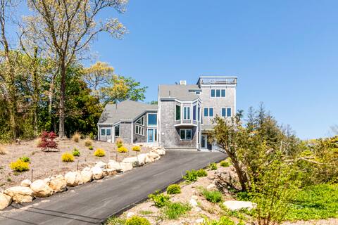 Modern Marvel in Woods Hole - Walk to town & ferry