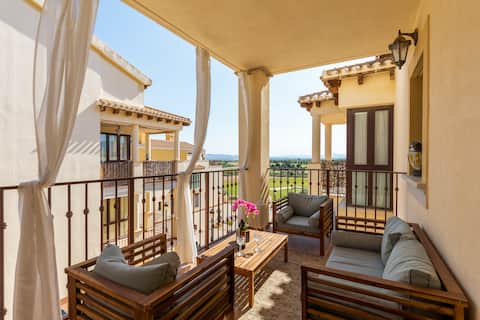 Casa Palma- 2 Bedroom Golf Penthouse
