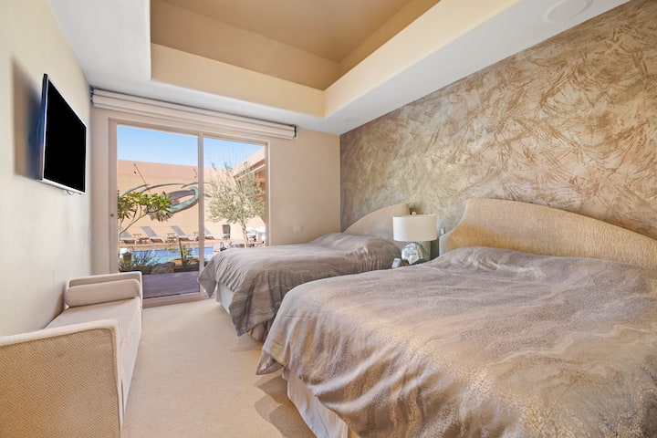 Спална соба 2 со 2 брачни кревети