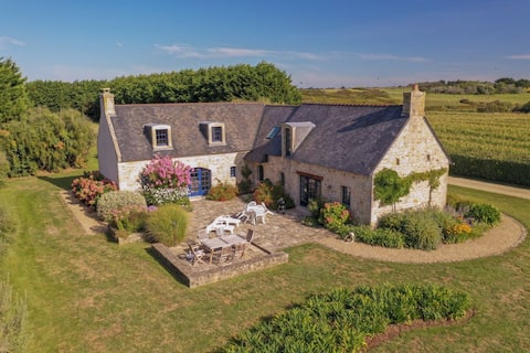 Top Airbnb: Deep quiet, a steam room, dunes and La Torche in Plonéour Lanvern