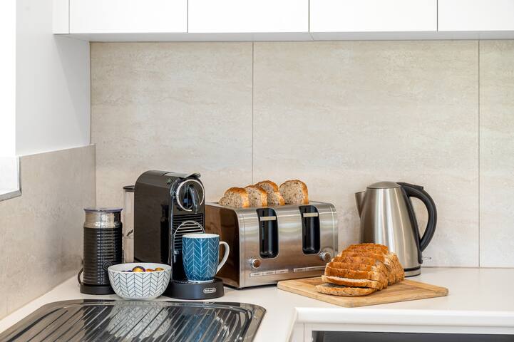 The Garden View – Peaceful Ground Floor Apartment gallery image 5