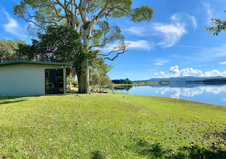 The Shack On The Waterfront - On Lake Tinaroo - 阿瑟頓