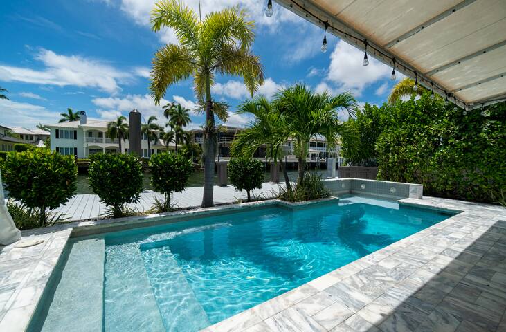 Casa Flamingo – Intracoastal w/ Heated Pool & Dock gallery image 2