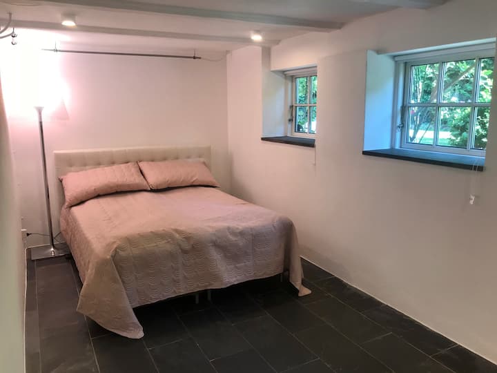 เตียงควีนไซส์