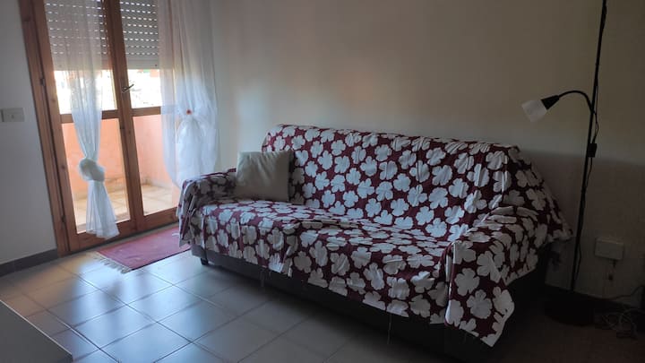 Apartment In A Well Served Area, Wifi And Parking