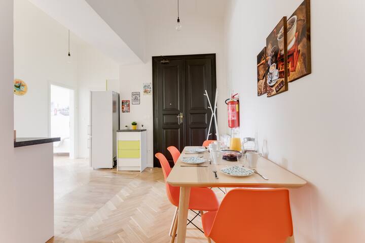 Large Design comfy flat at Malá Strana (11) gallery image 4