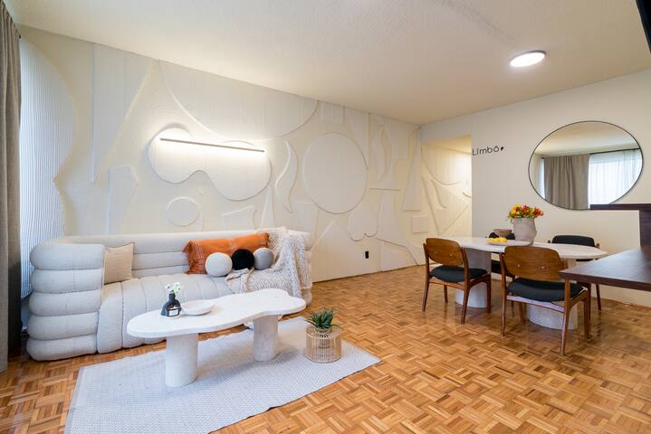 2 Designed APTS IN ❤️ OF CONDESA -4BR-4BATH-9PPL gallery image 4