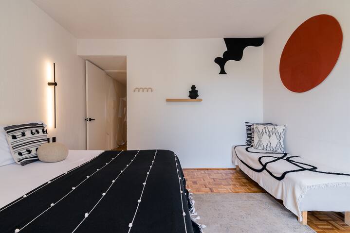 2 Designed APTS IN ❤️ OF CONDESA -4BR-4BATH-9PPL gallery image 2