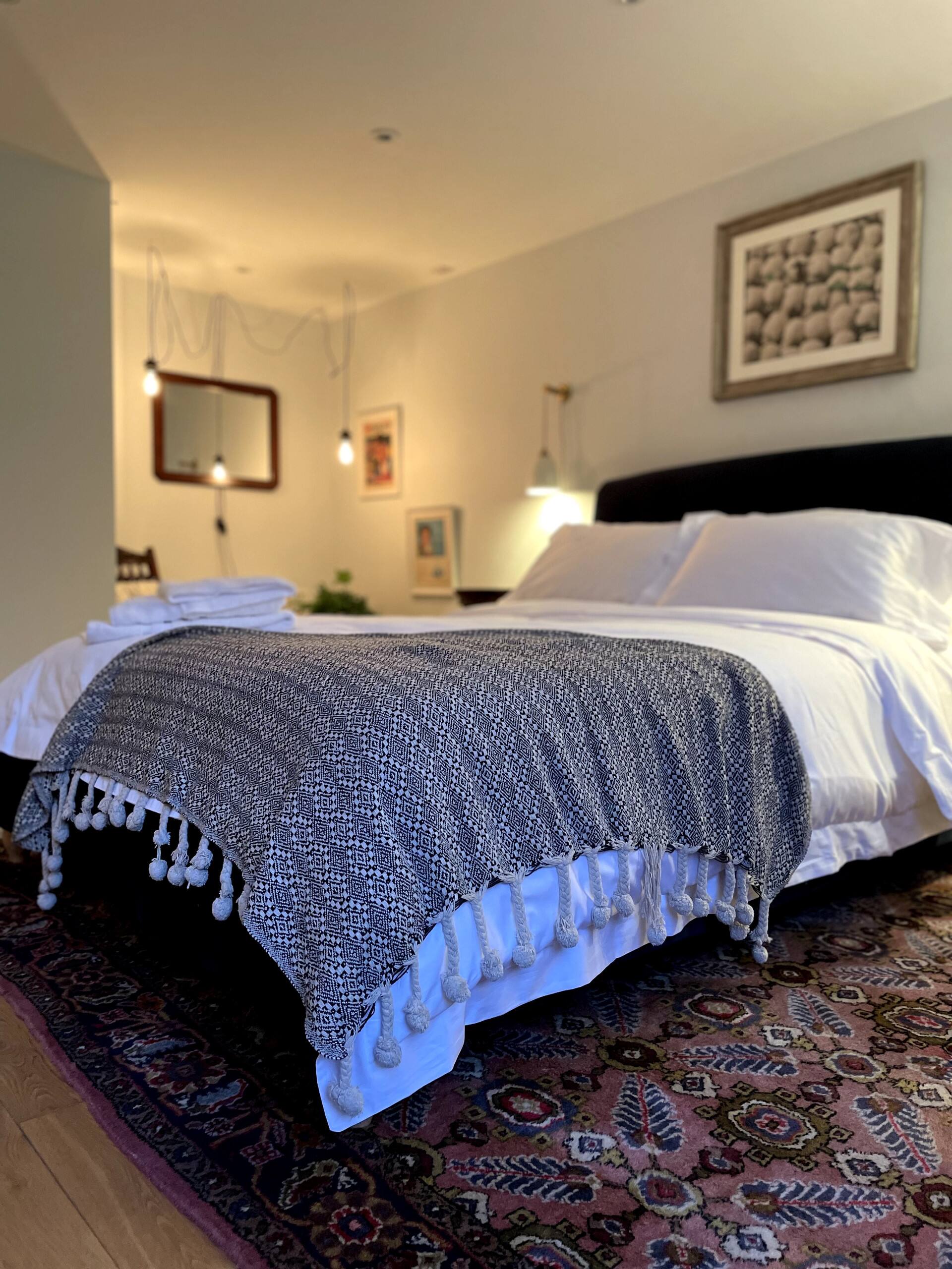 A chic suite nestled in Norfolk, pet friendly.