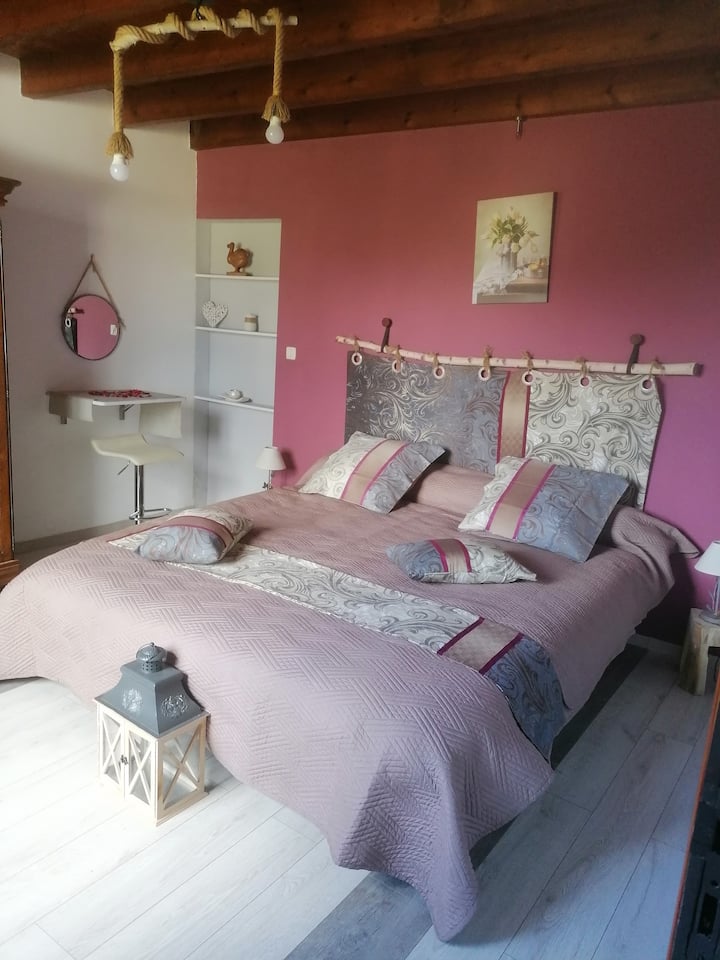 Habitación La Coquette Esprit bois et nature con su cama King size (Colchón 180 x 200)