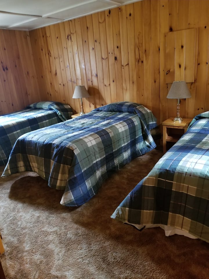 Vermilion Bay Vacation Rentals & Homes Ontario, Canada Airbnb