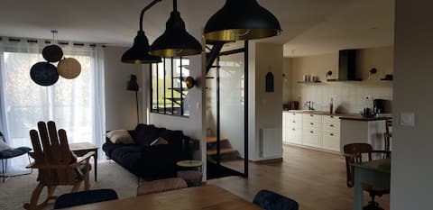 Stone house in the heart of the peninsula