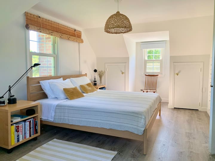 Schönes Haus im Cape Cod-Stil im Dorf - Airbnb