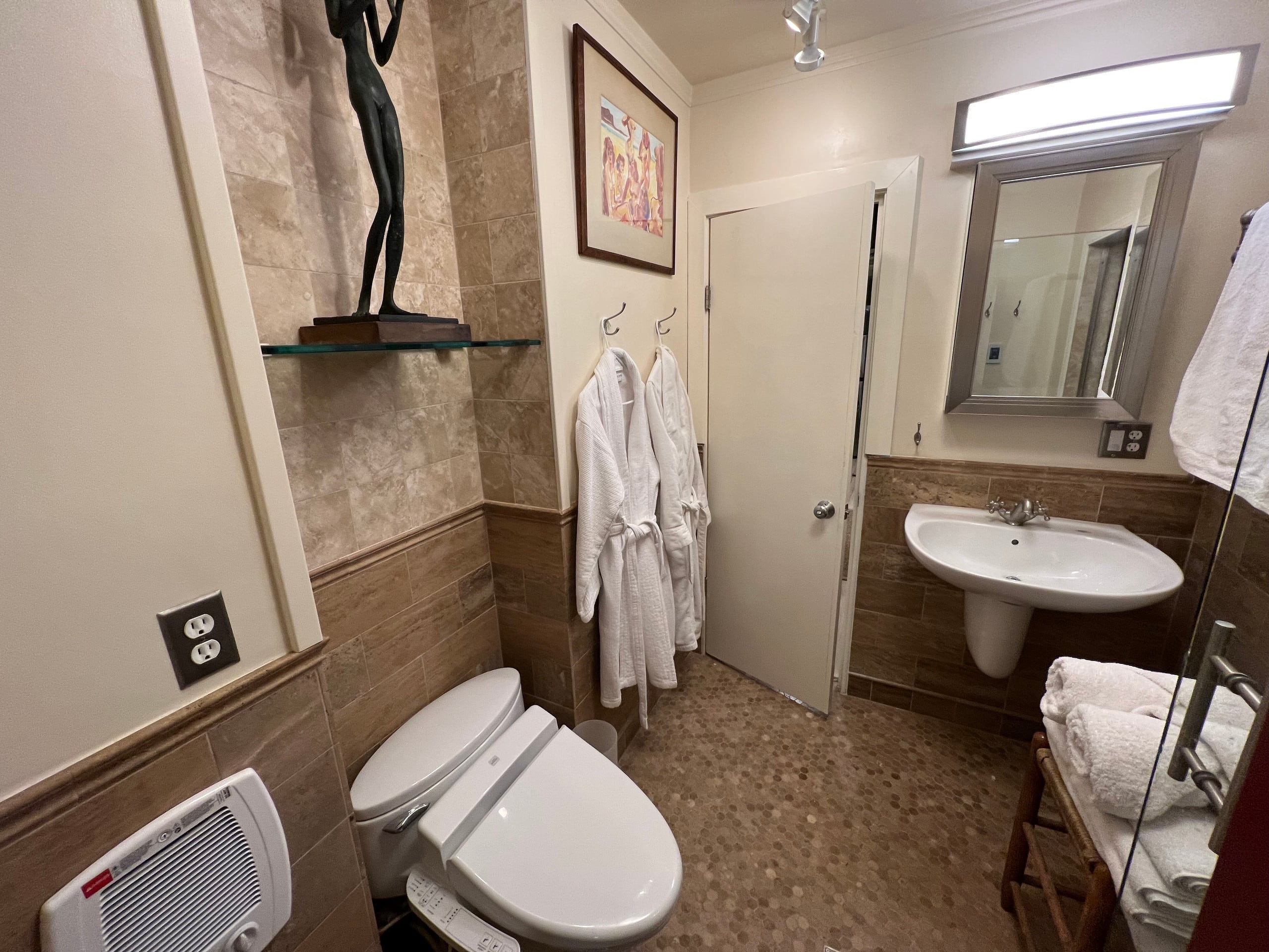 Home in San Francisco · ★4.98 · 2 bedrooms · 1 bed · 1 bath - Image 32