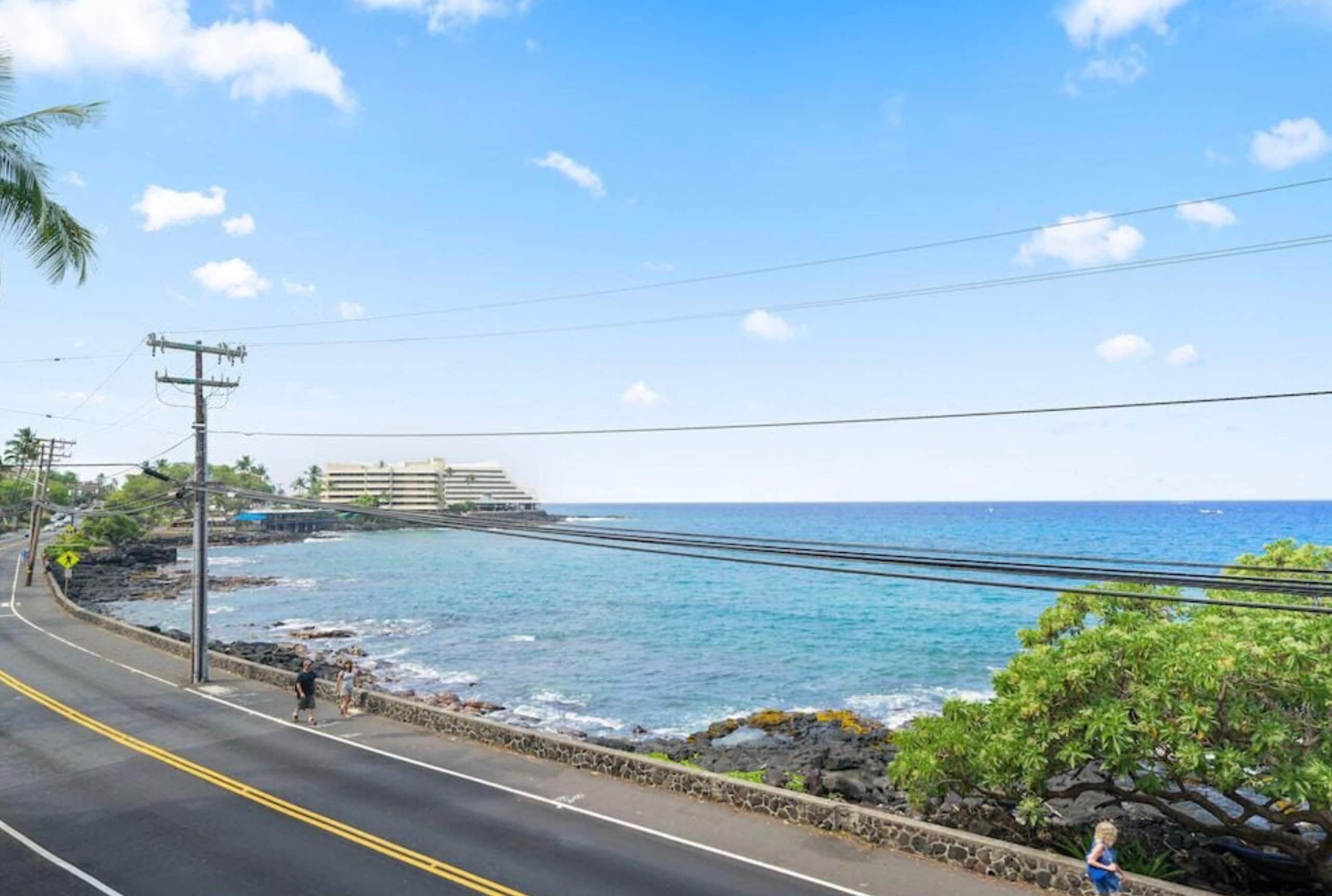 Condo in Kailua-Kona · ★4.8 · 1 bedroom · 2 beds · 2 shared baths - Image 7